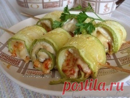 Рулетики из кабачков с курицей
