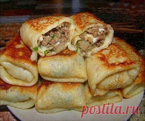 20 Самых вкусных начинок для блинчиков 
1. Блины с начинкой из яиц 
Состав: 4 яйца, 50 гр. зеленого лука, 5-10 гр. укропа, соль. 
Отварить 4 яйца. Натереть вареные яйца на терку. Обжарить зеленый лук 50 гр. Укроп 5-10 гр. Соль по вкусу.