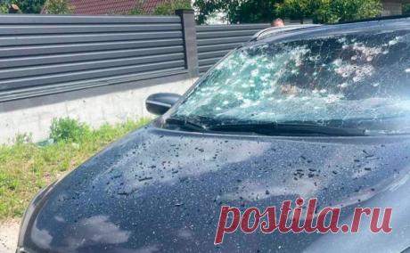 В Буче мужчина подорвался в машине из-за отказа отвезти его к границе. Неизвестный мужчина в городе Буча Киевской области взорвал гранату в чужой машине, требуя водителя отвезти его к границе с Белоруссией, сообщает украинское издание «Страна».