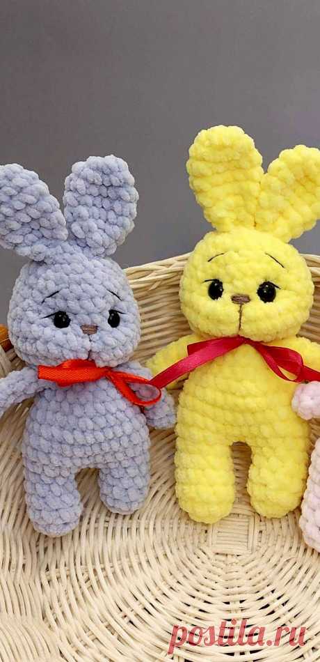 PDF Мини Зайка крючком. FREE crochet pattern; Аmigurumi toy patterns. Амигуруми схемы и описания на русском. Вязаные игрушки и поделки своими руками #amimore - маленький зайка из плюшевой пряжи, плюшевый заяц, зайчик, кролик, зайчонок, крольчонок.