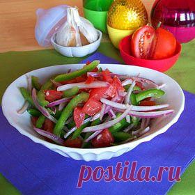 БОЛГАРСКИЙ САЛАТ С ЛИМОННОЙ ЗАПРАВКОЙ !!!  **
Насладись красочным овощным салатом круглый год. *На 4 порции: томат 2шт, болг/перец 2шт, лук 1шт, прес/чеснок 2зуб. *Заправка: сок 1/2 лимона, олив/масло 1-3ст/л, соль, перец.