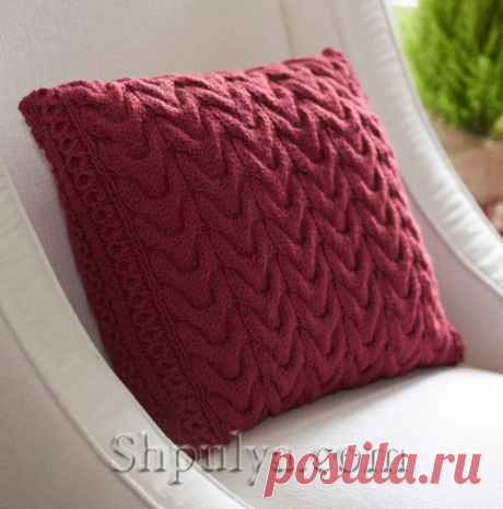 www.SHPULYA.com - Красная вязаная подушка с косами