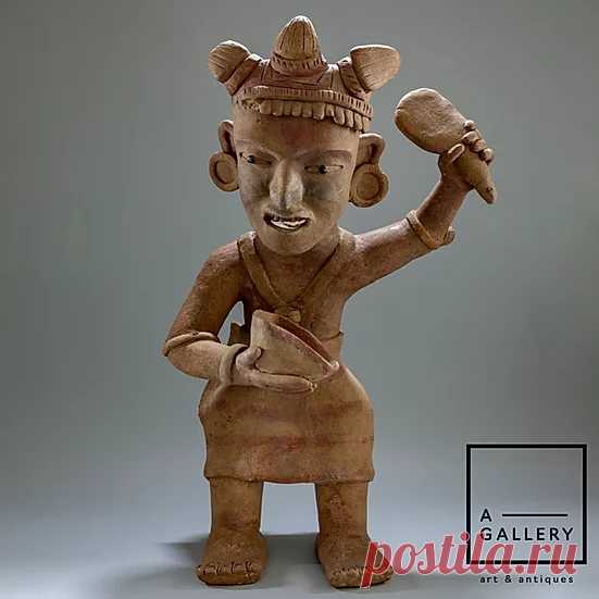 Фигура жреца с чашей и лопаткой, Веракрус (600-900 гг. н.э.)