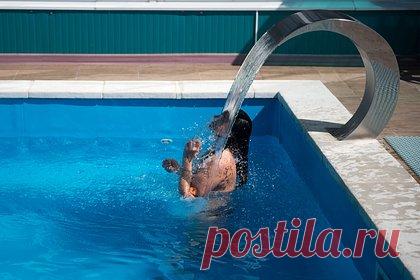 В Казани появится термальный комплекс. На Оренбургском тракте в Казани появится термальный комплекс площадью 12 тысяч квадратных метров. На курорте будут работать акватермальная зона с развлечениями для взрослых и детей, а также бани и бассейны. Кроме того, для посетителей комплекса будут доступны спа-услуги и фуд-корт.