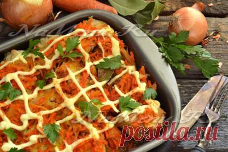 Минтай в духовке: рецепт с морковью, луком и майонезом