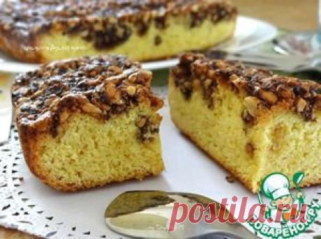 Яблочная шарлотка под арахисовым грильяжем - кулинарный рецепт