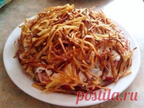 Слоёный салат &quot;Блондинка&quot; Ингредиенты:... / Еда и напитки / Салаты / Pinme.ru / Саша Кошкина