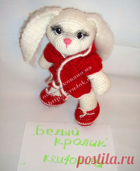 Новогодняя Зайка-скромница, Вязаные игрушки
