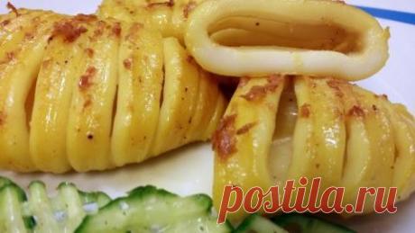 Кальмары "концертино" Этот рецепт я добросовестно стащила у Ольги Деффи, за что ей огромное спасибо. Концертино - это музыкальный инструмент, что-то типа маленькой гармоники, отсюда и название нарезки.Ингредиенты:3 тушки к...