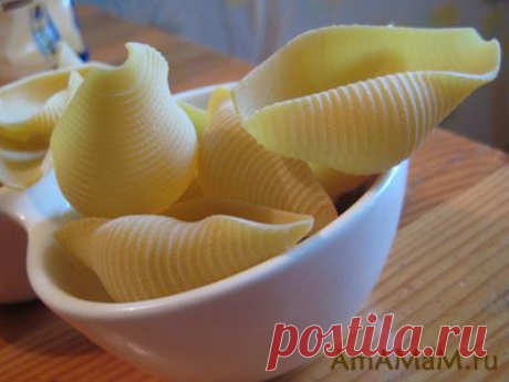 Макароны Конкильони (гигантские ракушки) с начинкой из куриного фарша
