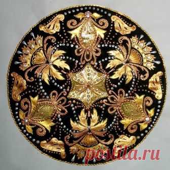 Рисунок закончен.#мандала#золото#жемчуг#бронза#рисуюдлядуши#точечнаяроспись#акрил#рисуноквкруге#хендмейд#призма#творчество#орнамент#pointtopoint #mandalalove #mandalas #tula #hobbi