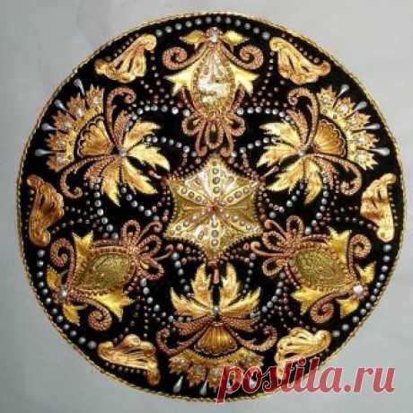 Рисунок закончен.#мандала#золото#жемчуг#бронза#рисуюдлядуши#точечнаяроспись#акрил#рисуноквкруге#хендмейд#призма#творчество#орнамент#pointtopoint #mandalalove #mandalas #tula #hobbi
