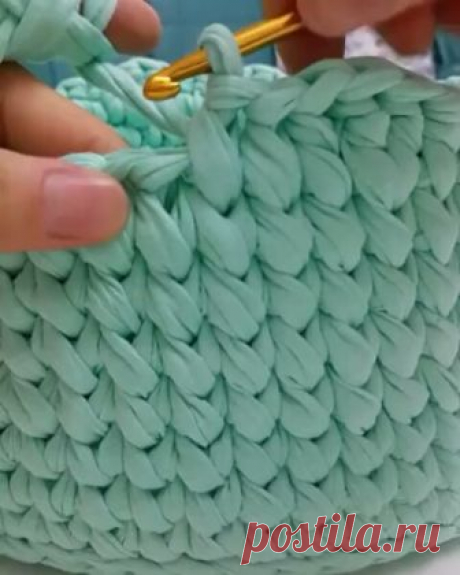 Aprendam como fazer esse acabamento lindo nos cestos de malha 😊😉
#fiosdemalha #videoaula #crochet
By @haticenin_cicileri