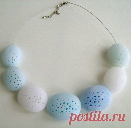 Полые бусины из полимерной глины - Домашний hand-made Наверняка многие сталкивались с полыми бусинами – обычно они выполнены в форме шара с некоторым количеством круглых дырочек. Внешне они довольно эффектны, а в исполнении довольно просты. p1.storage.canalblog Секрет заключается …