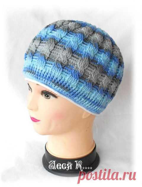 Шапка с косами, связана крючком