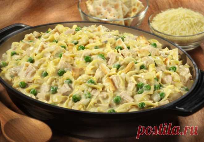 Запеканка из макарон с консервированным тунцом и горошком 

Простое, вкусное и сытное блюдо. Можно еще упростить и даже не запекать в конце для экономии времени. Я иногда так и поступаю, когда кушать очень хочется. Горошек из банки можно заменить мороженым з…