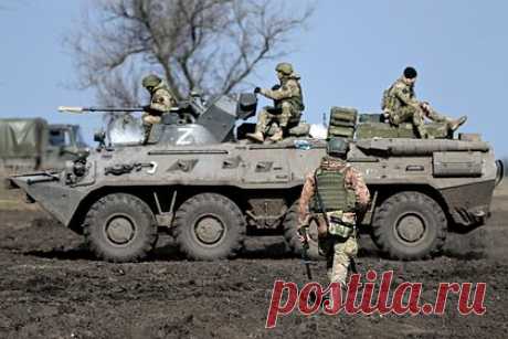 Российские войска уничтожили до 180 бойцов ВСУ на двух направлениях. Российские военнослужащие за сутки уничтожили до 180 бойцов ВСУ на южнодонецком и запорожском направлениях. Об этом в среду, 12 апреля, журналистам сообщили в Минобороны России. Также в районах Павловки и Новоселки в ДНР российские военные пресекли деятельность двух диверсионно-разведывательных групп (ДРГ) ВСУ.