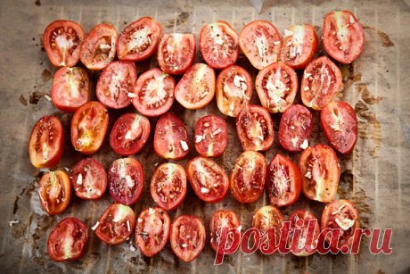 Простой способ сделать вяленые томаты дома | Четыре вкуса