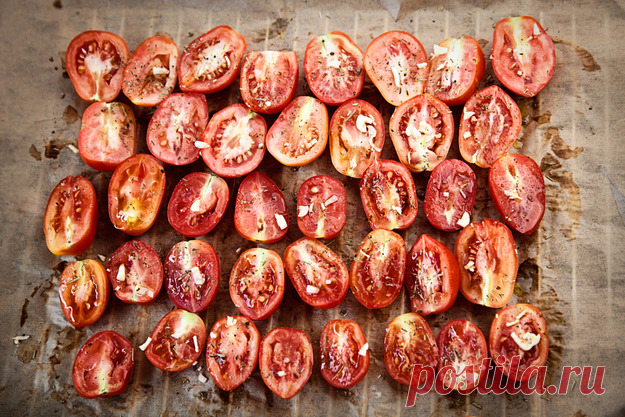 Простой способ сделать вяленые томаты дома | Четыре вкуса