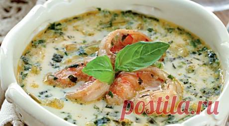 Огуречный суп с зеленой фасолью и креветкам