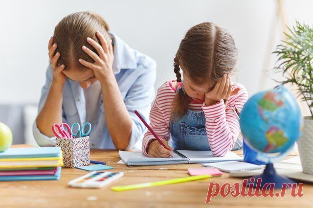 Одиночество в пути. Как родители провоцируют страхи и комплексы у детей Стрессы современных детей стали уже приметой времени. Причем страхи подрастающего поколения могут быть самыми разнообразными — от боязни неприятия в коллективе до выбора не тех кружков и секций. Как их побороть?