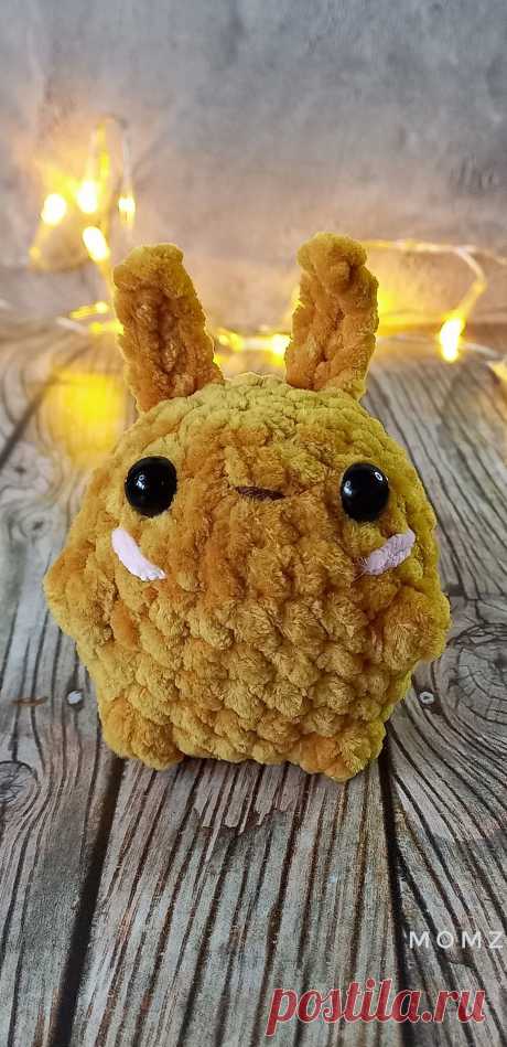 PDF Зайка Пузырик крючком. FREE crochet pattern; Аmigurumi animal patterns. Амигуруми схемы и описания на русском. Вязаные игрушки и поделки своими руками #amimore - маленький зайка из плюшевой пряжи, плюшевый заяц, брелок в виде зайчика, кролик, зайчонок, крольчонок.