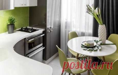 Оформляем кухню в панельке: как это делают профи Кухонная мебель в один ряд и стол со стульями в противоположном углу — можно ли вырваться из этой типовой планировки кухни? Свежими идеями делимся на примере проектов российских дизайнеров. Какая идея вам понравилась больше?