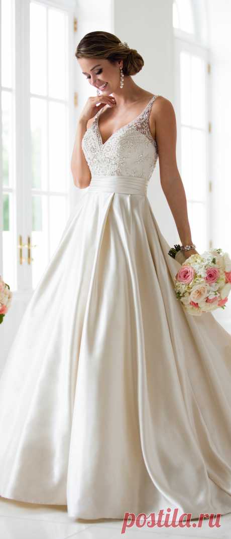 Wedding Dresses by Stella York Spring 2017 Bridal Collection - Belle The Magazine