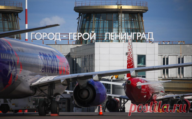 Пулково возобновил работу после почти 20 часов ограничений. К 08:38 мск ограничения действовали в общей сложности 18 часов с кратковременными перерывами, во время которых аэропорт успевал отправлять и принимать рейсы. Спустя полтора часа Пулково вновь возобновил работу