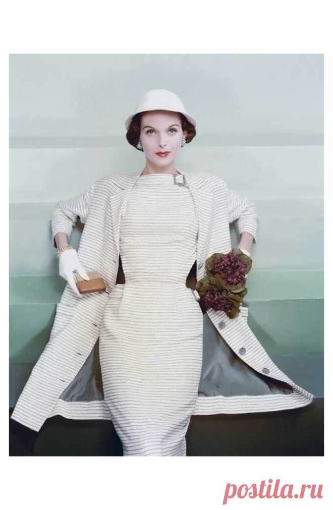 Anne St. Marie  Vogue.
Photo by Erwin Blumenfeld