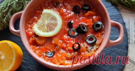 Постная солянка из двух видов капусты с грибами - рецепт автора Ирина Ищенко Захотелось солянки, но без мяса. Смотрю - есть грибы. А сделаю-ка я тогда грибную!)) Ну очень вкусная и сытная солянка  получилась!
#постныйстол #постноеменю