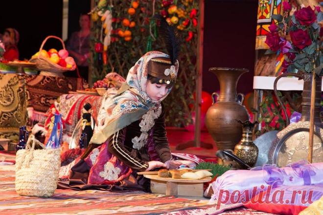 Спектакль Турач -пьеса С.Амановой,театр песни им.Рашида Бейбутова.