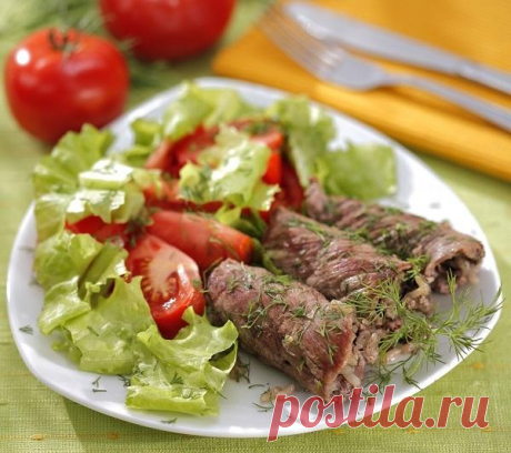 Рулетики из говядины с грибами и рисом: рецепт