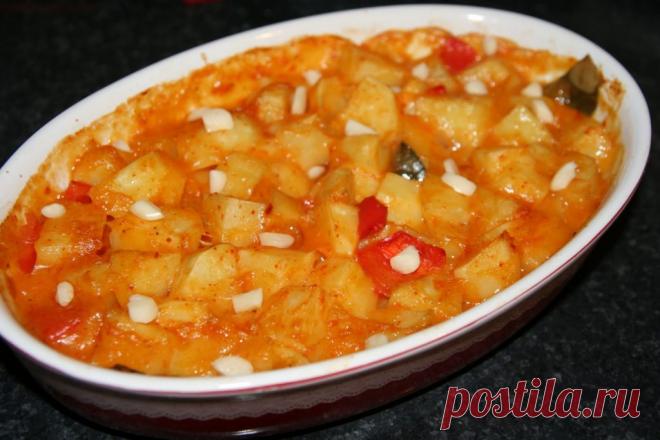 Волшебный Запеченный картофель – блюдо, которое радует всех. Быстро и очень вкусно! Такая картошечка всем по карману и по вкусу! :)