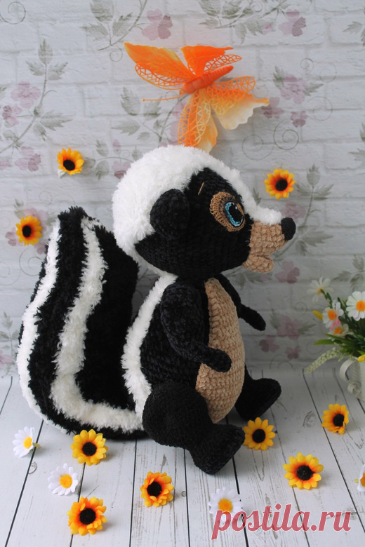 PDF Скунс Скуни крючком. FREE crochet pattern; Аmigurumi animal patterns. Амигуруми схемы и описания на русском. Вязаные игрушки и поделки своими руками #amimore - скунс, зверёк, зверюшка, животное.