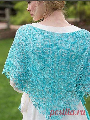 Голубая шаль спицами