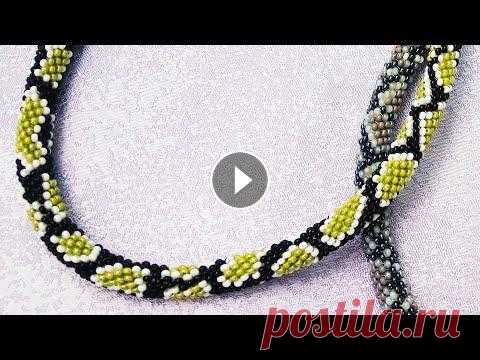 Как сплести жгут "Змеиная кожа" без схемы.How to weave a snake skin tourniquet without a pattern Жгут"змеиная кожа", сплетен чешским бисером N-10, иглой, без схемы. Для простоты плетения используется шнур, вокруг которого и плетется жгут...