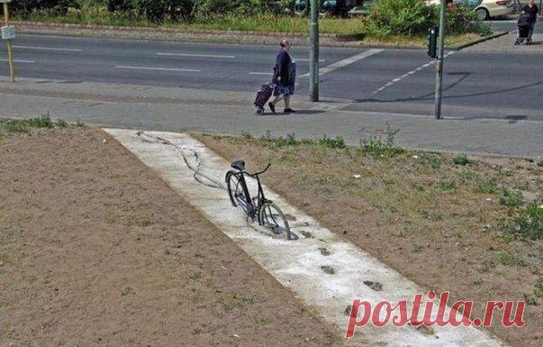 памятник идиотизму...