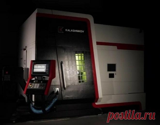 2020 август. «Калашников» представил первый в России гибридный станок IZH H600, сочетающий аддитивные технологии и механическую обработку в одном станке. Инновационный обрабатывающий центр сочетает комбинацию технологии лазерной наплавки металлического порошка и 5-ти осевую фрезерную обработку, позволяя изготавливать детали и сборочные единицы сложной геометрической формы массой до 300 кг и габаритами 600×500×500 мм