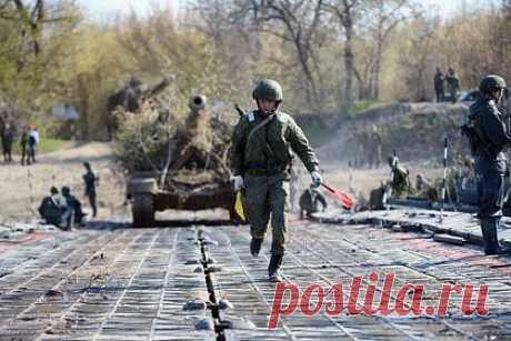 В России завершат испытания наплавного железнодорожного моста для армии