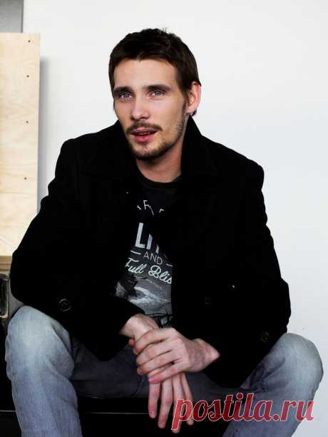 Антон Риваль