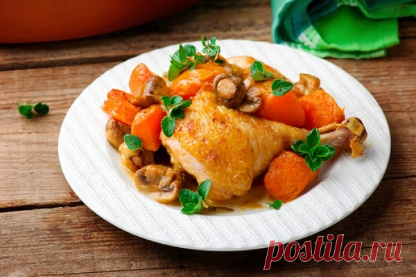 Курица, запеченная с грибами и тыквой