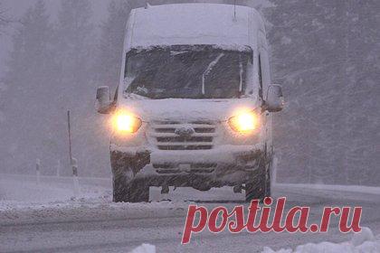 В МВД прокомментировали информацию о штрафах за отсутствие зимней резины. В МВД опровергли информацию о штрафах за отсутствие зимней резины. В СМИ и Telegram-каналах были замечены публикации, в которых говорилост, что с 1 декабря полицейские якобы будут штрафовать водителей авто без зимней резины. В первую очередь сотрудники МВД нацелены на помощь водителям.