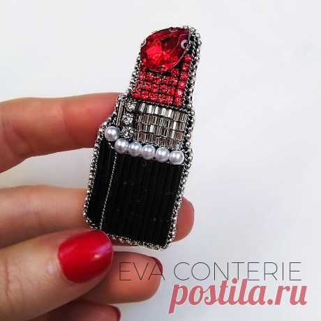 Eva Conterie Instagram Instagram: "Again снова у меня в наличии наборы брошей: расплывчатое и исчезающее лицо Одри Хепберн из известного фильма "Завтрак у Тиффани", Rouge…» 57 отметок «Нравится», 8 комментариев — Eva Conterie (@evaconterie) в Instagram: «💓Again I have available brooches sets: vague and disappearing Audrey Hepburn Face from famous movie…»