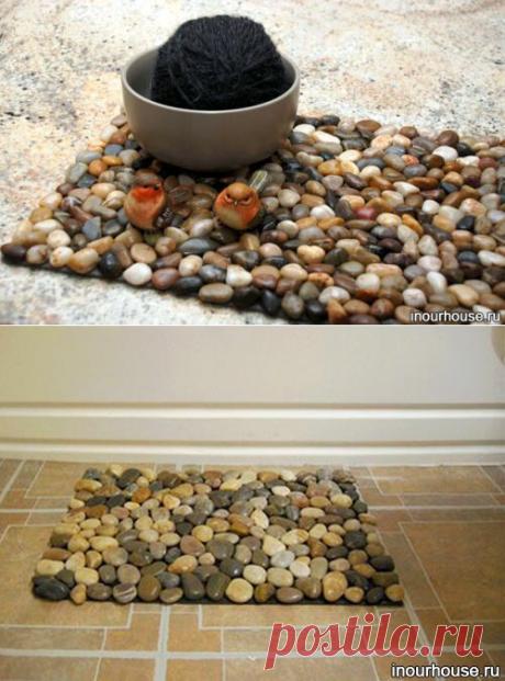 Коврик для ванной, сделанный из камешков своими руками.