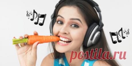 Громкая музыка увеличивает объем съедаемой пищи | Образовательная программа: компендиум здоровья.