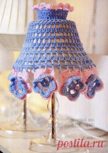 голубой абажур с цветами