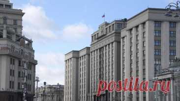 В Госдуму внесут проект о запрете на продажу энергетиков около школ