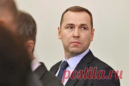 Российский губернатор призвал отказаться от «кринжа». Губернатор Курганской области Вадим Шумков призвал отказаться от использования в речи слов «кринж» и «рофлы». По мнению главы российского региона, люди такими иностранными фразами пытаются подчеркивать свою исключительность. Он предположил, что такие слова массово используют те, кто путают Пушкина с Есениным.