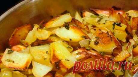 Очень вкусный жареный картофель без сковороды - Я думаю со мной все согласятся, что когда жаришь картошку, она то пригорит, когда чем-то занят, либо получается как вареная. Ну бывает что-то не так, да еще и сковороду драить после... Read more »